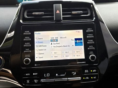 Used 2022 Toyota Prius FWD image 19