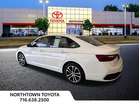 Used 2024 Volkswagen Jetta Sport FWD image 12