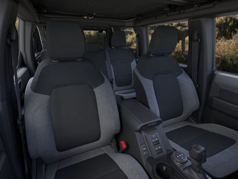 Used 2025 Ford Bronco Big Bend image 10