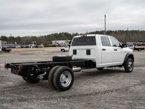 New 2026 RAM 5500 Tradesman w/ Chrome Appearance Group image 9