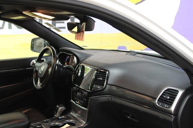Used 2021 Jeep Grand Cherokee Limited w/ Luxury Group II AWD/4WD image 12