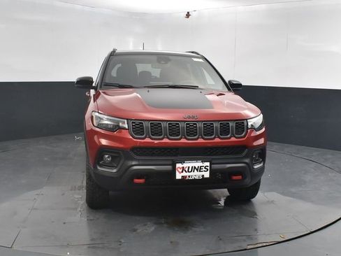 New 2026 Jeep Compass Trailhawk w/ Sun, Sound & Navigation Group image 2