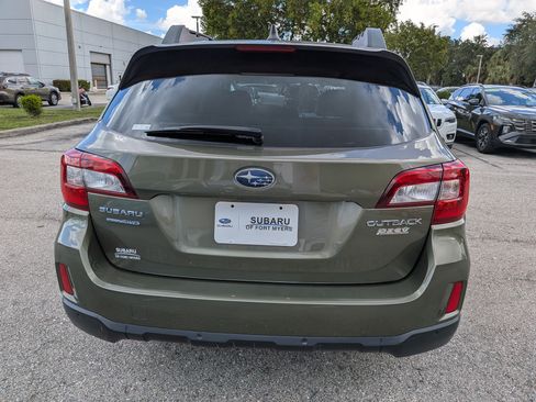 Used 2017 Subaru Outback 2.5i Limited AWD/4WD image 5