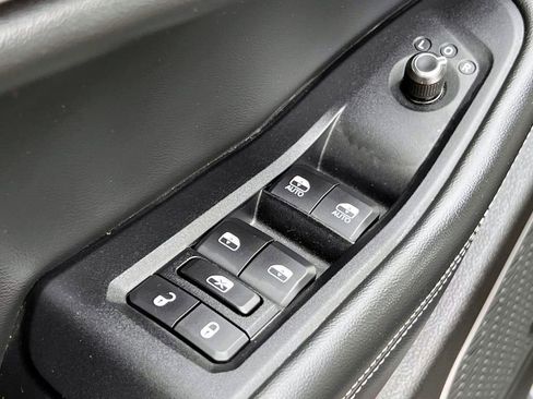 Used 2022 Jeep Grand Cherokee Limited 4xe image 13