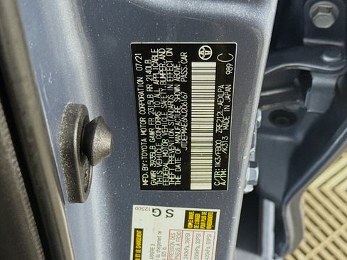 Used 2022 Toyota Corolla LE FWD image 39