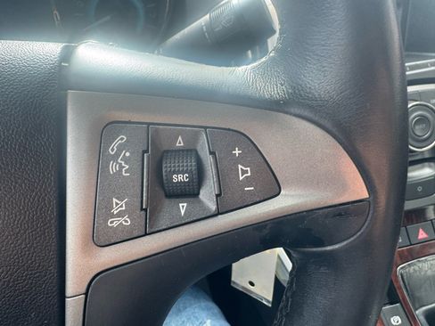 Used 2011 Buick LaCrosse CXL image 17