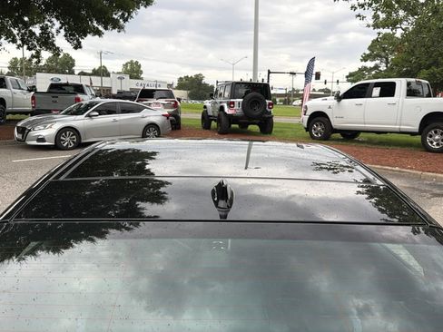 Used 2020 Toyota Camry XSE FWD image 10