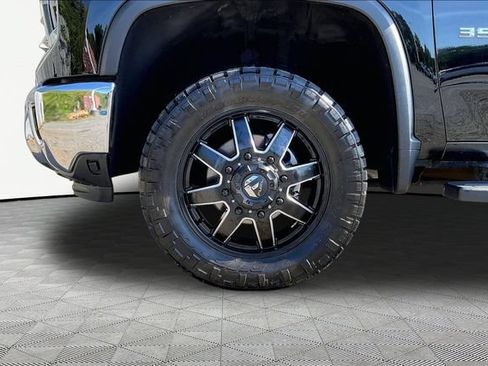 Used 2025 Chevrolet Silverado 3500 LTZ w/ LTZ Plus Package AWD/4WD image 22