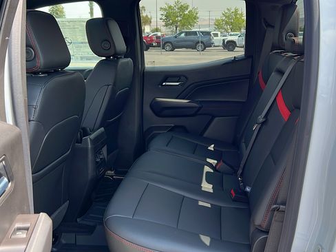 New 2026 Chevrolet Colorado Z71 image 15