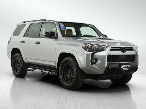 Used 2021 Toyota 4Runner Venture w/ Moonroof Package image 7