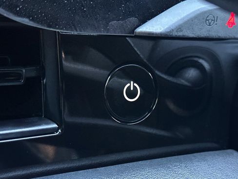 Used 2022 Porsche Taycan 4S image 34