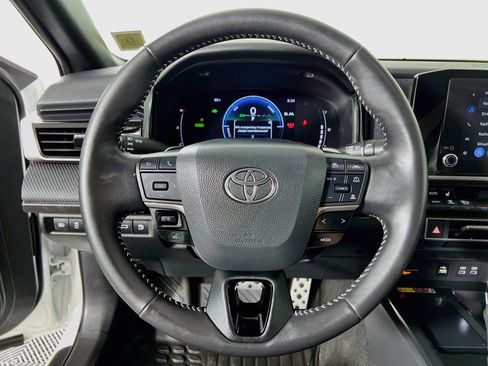 Used 2026 Toyota Camry SE w/ Convenience Package FWD image 12