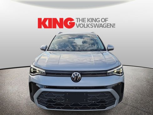 New 2025 Volkswagen Taos SE image 2