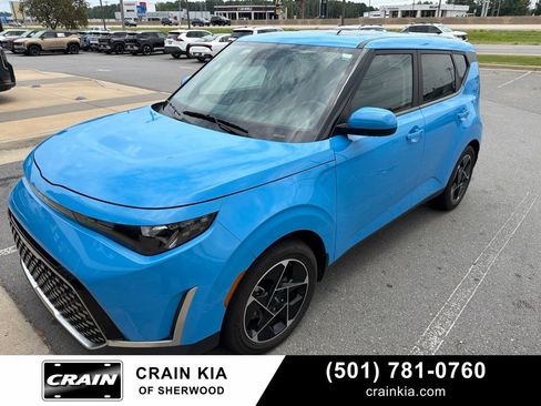 Used 2023 Kia Soul EX FWD image 1