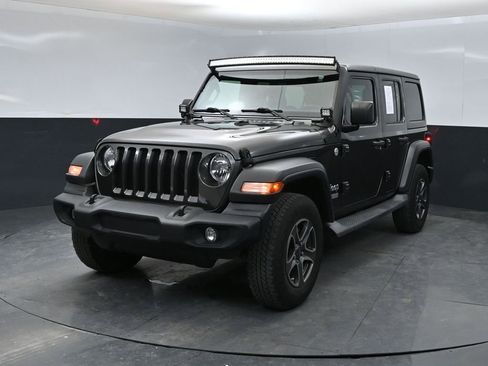 Used 2018 Jeep Wrangler Unlimited Sport S image 5