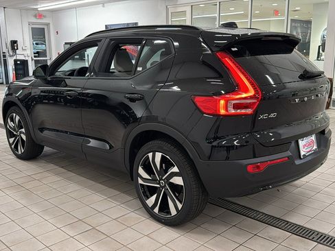 New 2026 Volvo XC40 B5 Ultra w/ Climate Package image 7