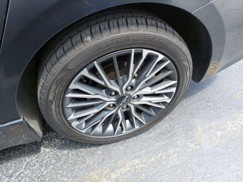 Used 2024 Kia Forte GT-Line image 9