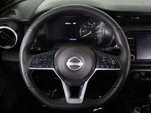 Used 2023 Nissan Kicks SR w/ SR Premium Package FWD image 37