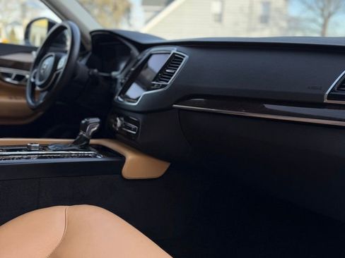 Used 2016 Volvo XC90 T6 Momentum w/ Momentum Plus Package image 10