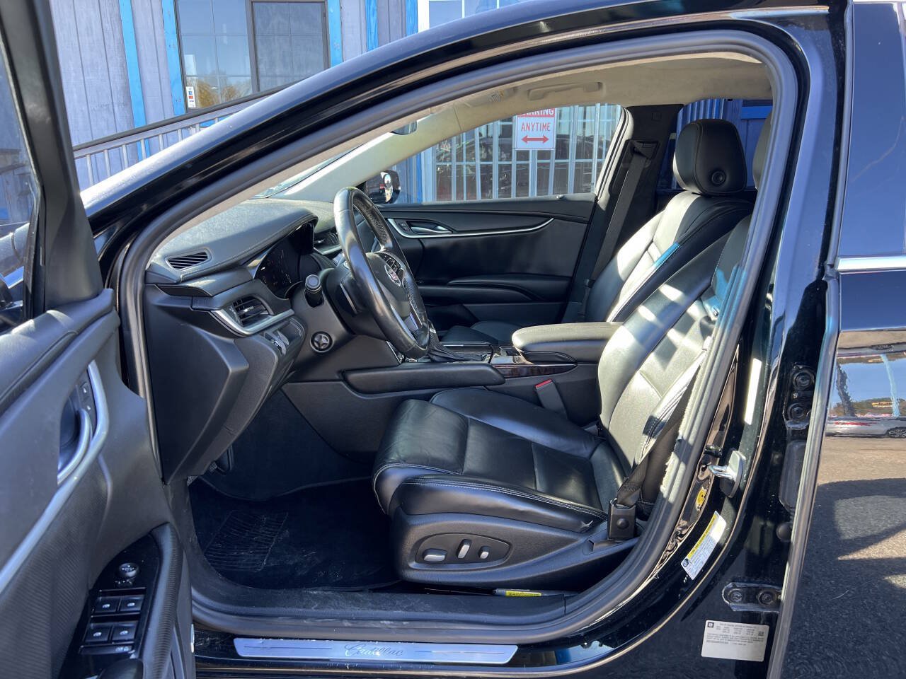 Used 2015 Cadillac XTS w/ Rear Seat Comfort Package FWD image 14