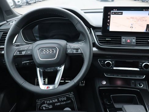 Used 2025 Audi SQ5 Premium Plus w/ Premium Plus Package image 10
