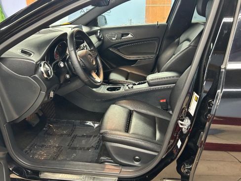 Used 2020 Mercedes-Benz GLA 250 w/ Convenience Package image 8