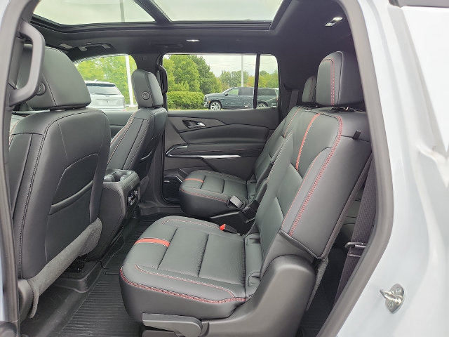 Used 2026 Chevrolet Traverse RS w/ LPO, Floor Liner Package AWD/4WD image 10
