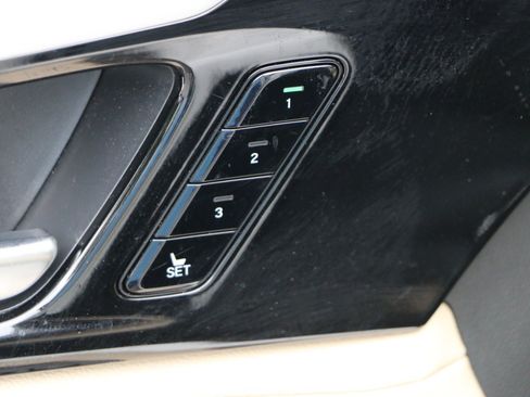 Used 2024 Acura MDX FWD image 17
