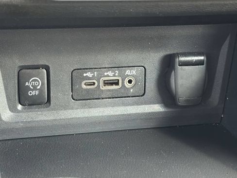 Used 2024 Nissan Sentra SR w/ SR Premium Package FWD image 16