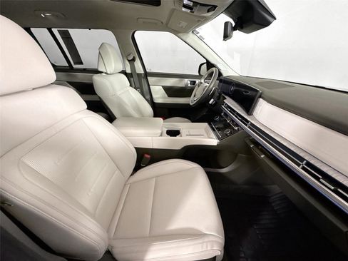 Used 2025 Hyundai Santa Fe Calligraphy AWD/4WD image 45