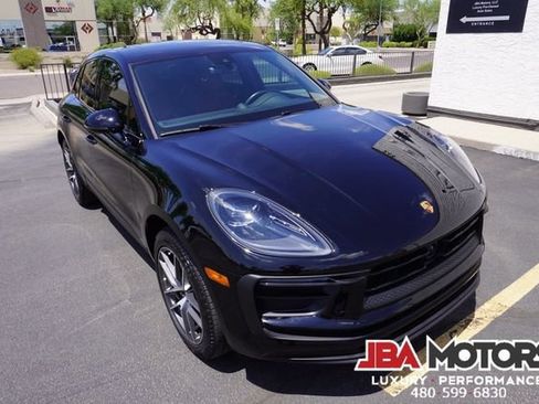 Used 2024 Porsche Macan AWD/4WD image 65