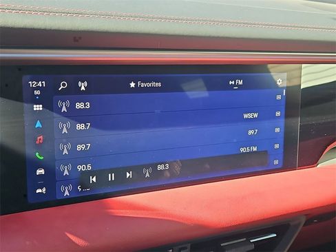 Certified 2025 Porsche Macan 4 Electric image 34