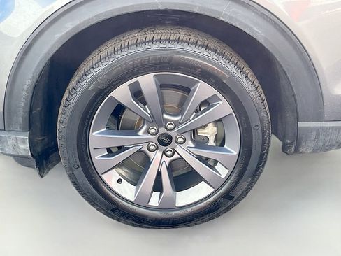 Used 2025 Ford Explorer Active w/ Active Comfort Package image 33