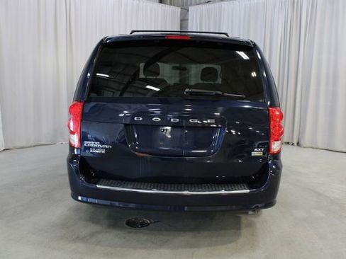 Used 2014 Dodge Grand Caravan SXT FWD image 32