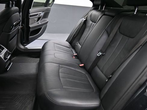 Used 2019 BMW 740i xDrive w/ Executive Package AWD/4WD image 16