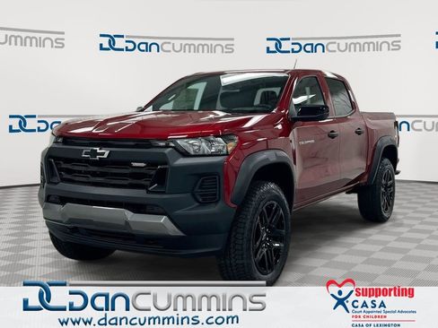 Used 2024 Chevrolet Colorado Trail Boss w/ Technology Package AWD/4WD image 1