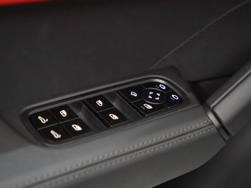 New 2026 Porsche Cayenne Coupe image 23