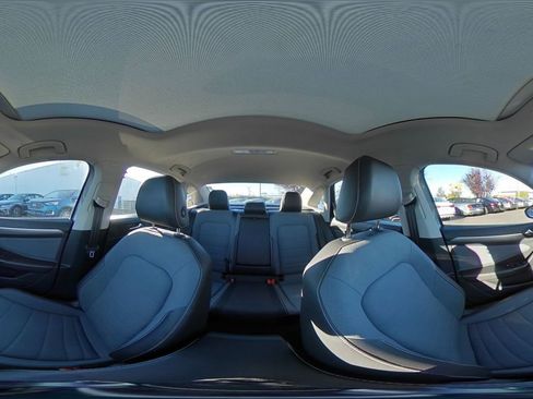 Used 2025 Volkswagen Jetta SE image 42