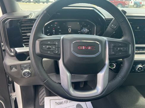 Used 2025 GMC Sierra 1500 SLT AWD/4WD image 18