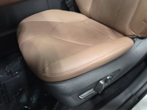 Certified 2024 Toyota Grand Highlander AWD image 24