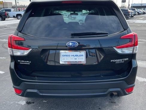 Used 2023 Subaru Forester Premium image 9