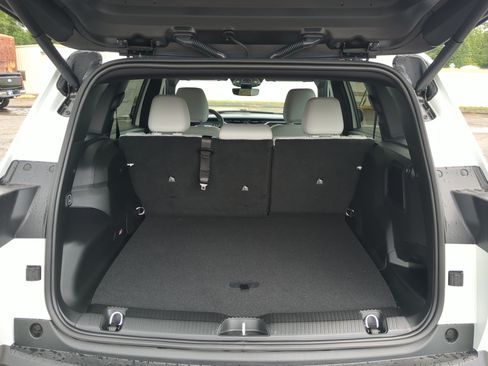 New 2026 Jeep Cherokee Limited AWD/4WD image 12