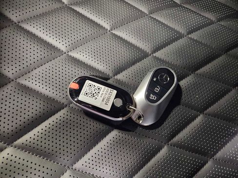 New 2025 Mercedes-Benz S 580e 4MATIC Sedan image 47