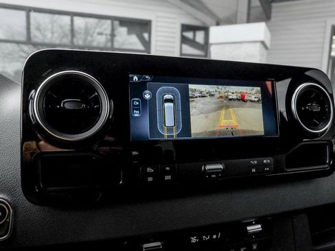 Used 2025 Mercedes-Benz Sprinter 2500 image 17