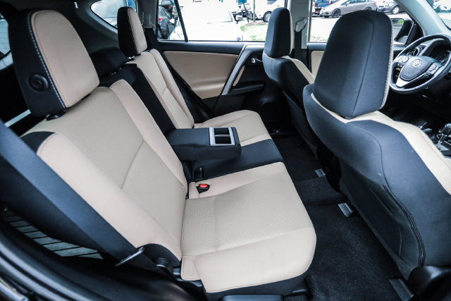 Used 2017 Toyota RAV4 XLE AWD/4WD image 61