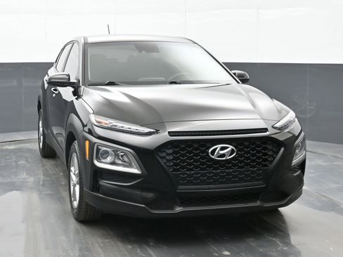 Used 2019 Hyundai Kona SE image 3