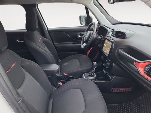 Used 2023 Jeep Renegade Trailhawk image 15