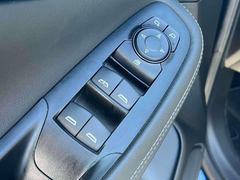 Used 2023 Buick Encore GX Preferred w/ Cold Weather Comfort Package FWD image 19