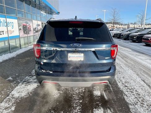 Used 2017 Ford Explorer XLT w/ Equipment Group 202A image 31