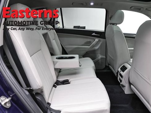 Used 2023 Volkswagen Tiguan SE AWD/4WD image 22